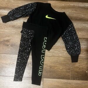 Little girls’ Nike set 
Size 6, worn once